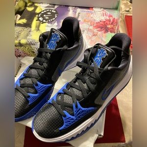 Nike Kyrie Low 4 TB Men’s Shoe